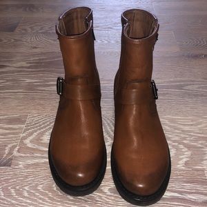Frye Veronica size 9 Boot